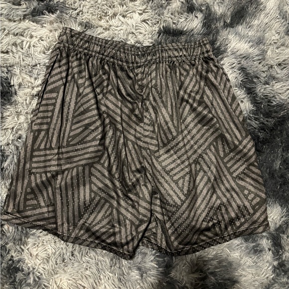 Vencer Mesh shorts - Picture 2 of 3